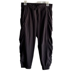 Athleta Black Track Pants with Elastic Waistband and cropped Legs size 8